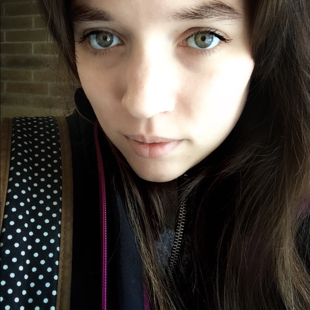 Meet your Posher, Alyssa